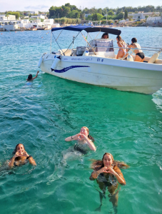 Italiaans leren terwijl je aan het genieten bent van het strand in Puglia