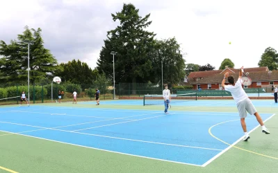 Tenniskamp in Engeland: sla je slag op een Britse campus bij Londen!